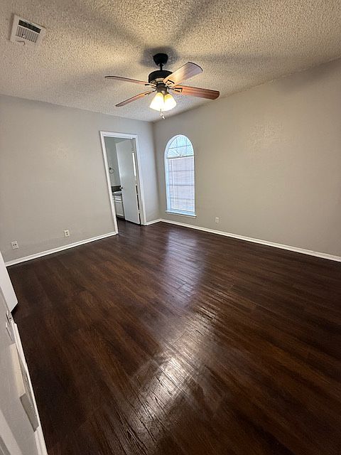 1st image of 6928 Richardson Dr