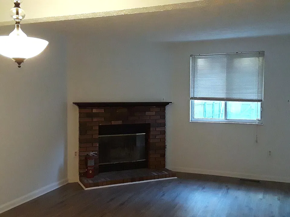 3567 Laurel View Ct