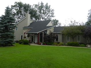 441 Cook Rd, East Aurora, NY 14052