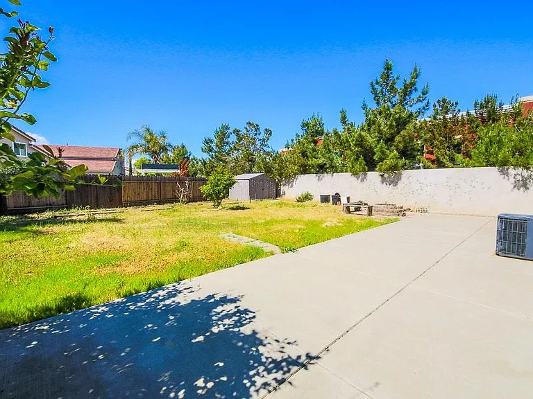 2193 Misquez Ln — Photo 25