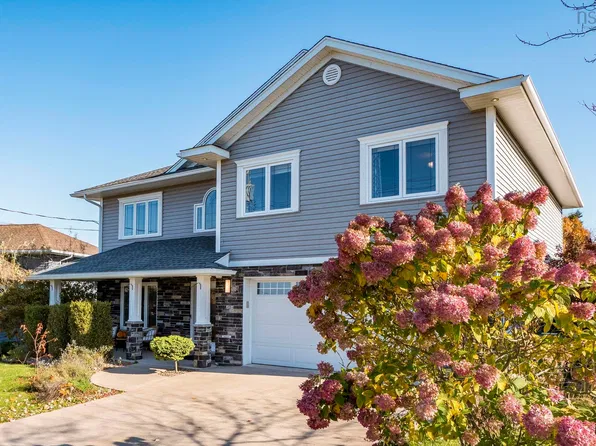 114 Maplewood Dr, Cole Harbour, NS B2V 2R1