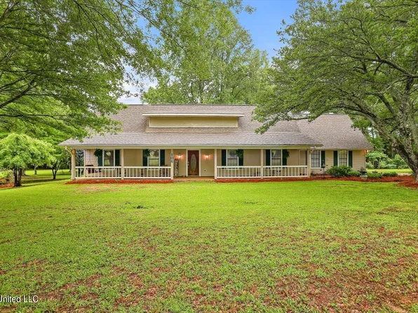 106 Lauren Ln, Clinton, MS 39056