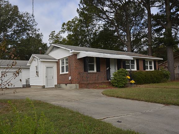 2nd image of 1618 Elmhurst Ln
