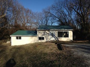 103 S Broadway St, Grove, OK 74344
