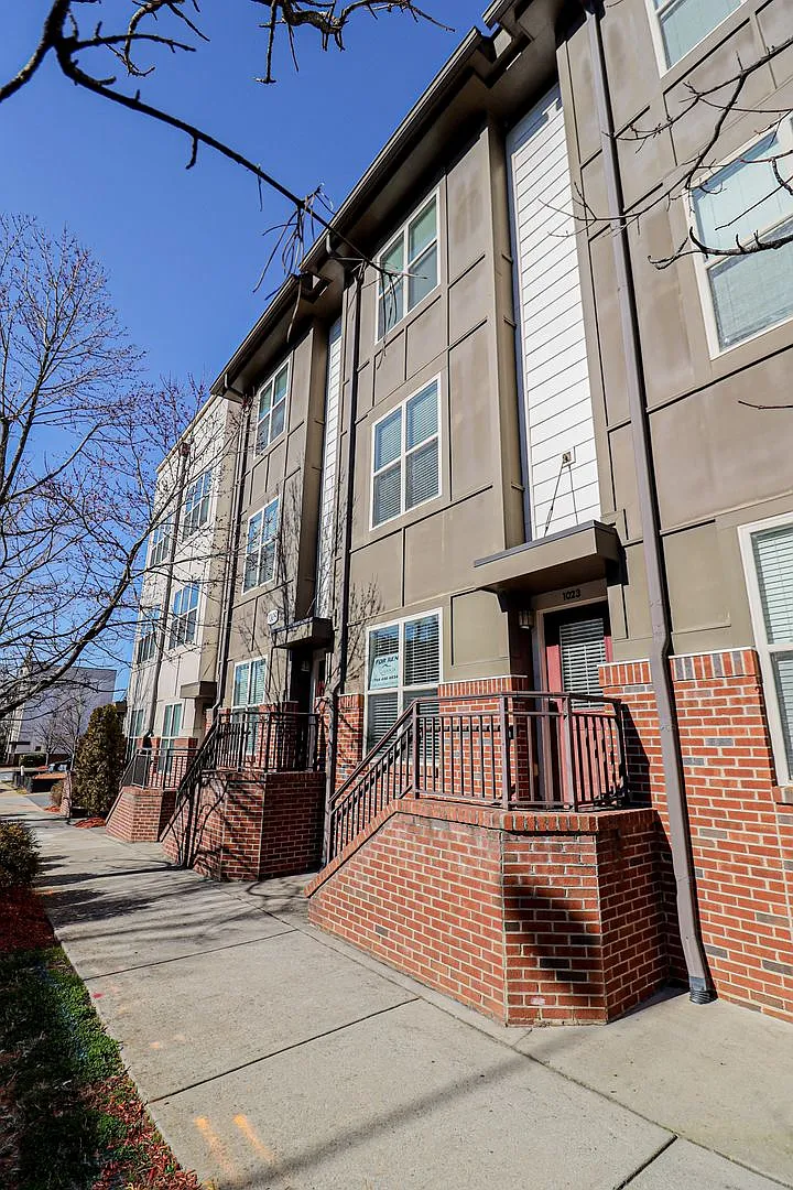 Coming Soon: 3 story townhome with Uptown View — Photo 2