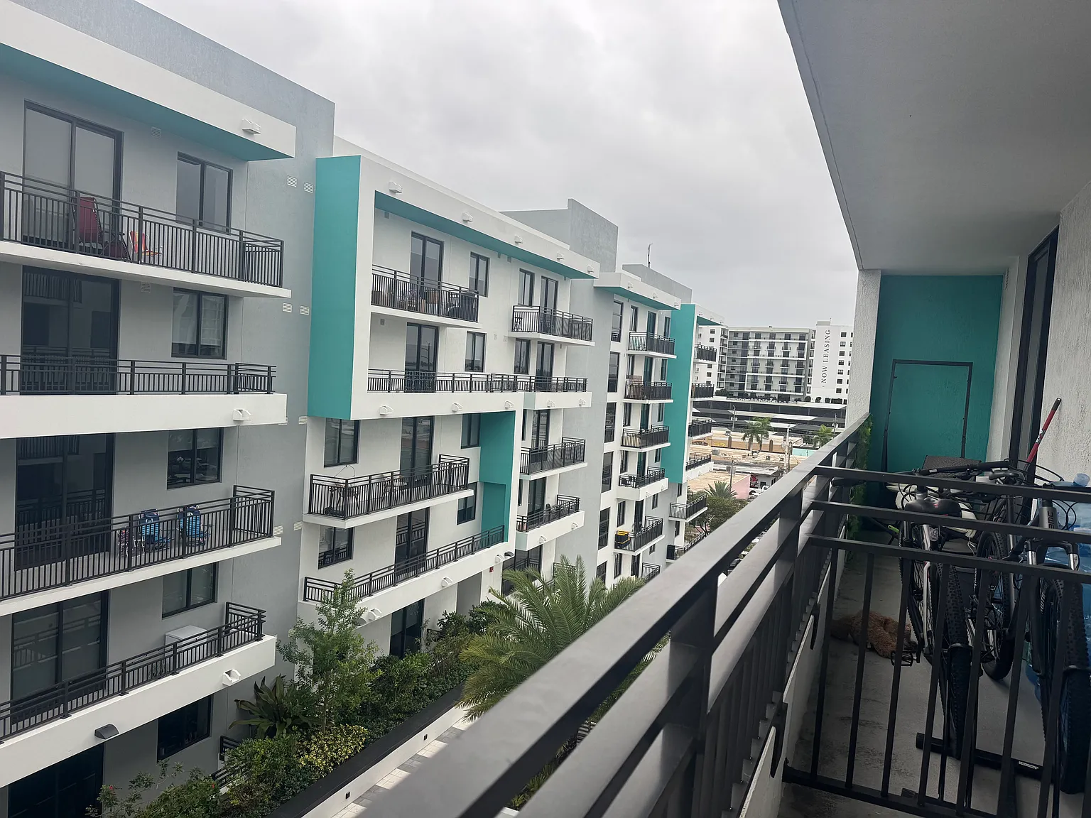2 bed, 900 sqft, $2,908 — Photo 4