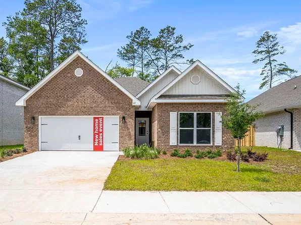 83 Eagles Nest Dr, Freeport, FL 32439