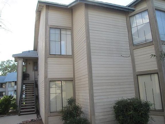 3rd image of 5624 S Wood Crest Dr