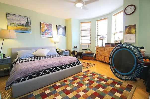 Rented by Five Town Global Realty | media 4