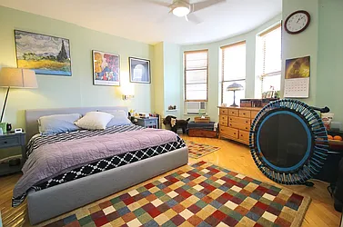 Rented by Five Town Global Realty
