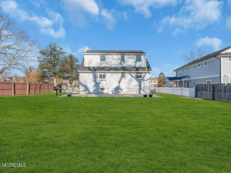 723 Pitney Dr — Photo 29