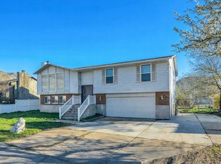 371 W 1125 N, Centerville, UT 84014