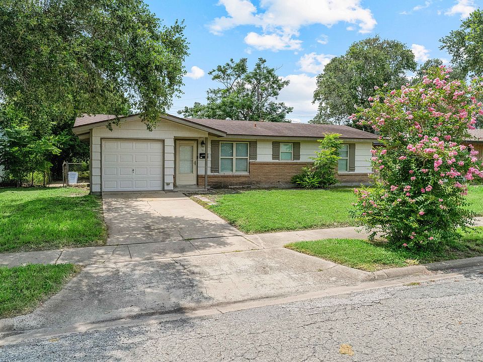 1st image of 1610 Sprucewood Dr
