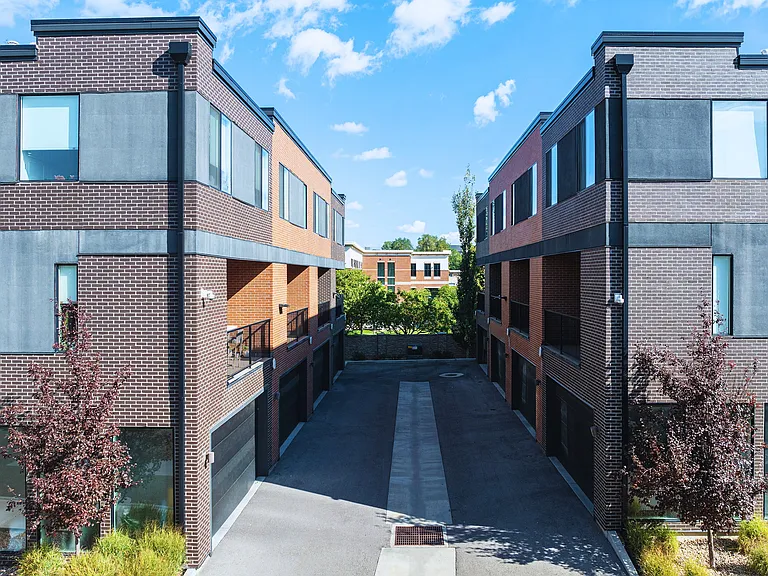 Peak Exterior-2
