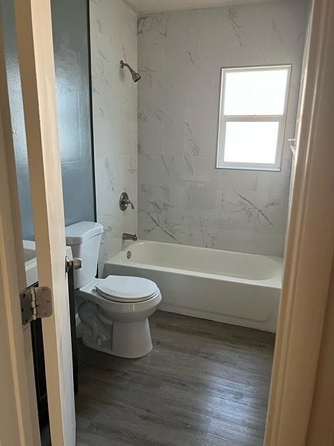 2nd image of 3611 N E St