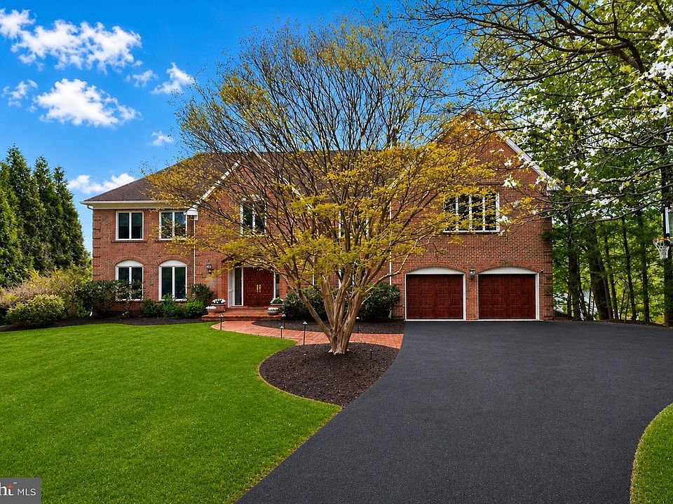 1st image of 8601 Split Oak Cir