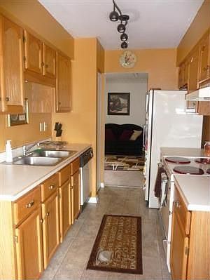 2nd image of 9397 Colegate Way #279