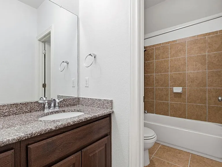 15004 Iveans Way — Photo 33