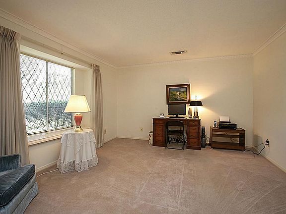 5th image of 1011 Kanah Ln
