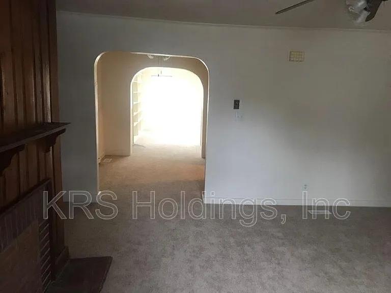 211 Maycox Ave #B — Photo 2