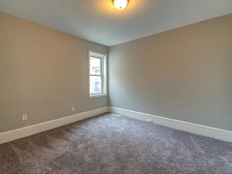 327 N Preston St #2 — Photo 12