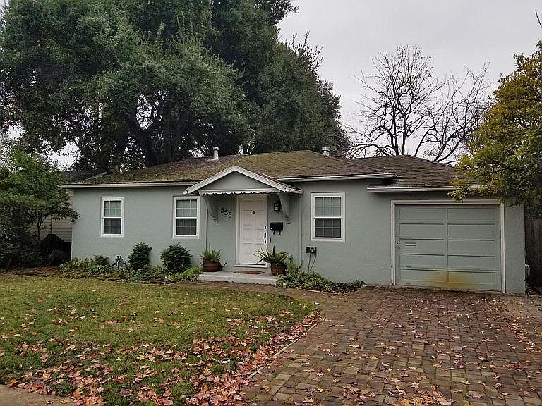 1st image of 555A Gilbert Ave