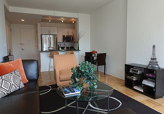 3rd image of 1510 Lexington Ave APT 5D