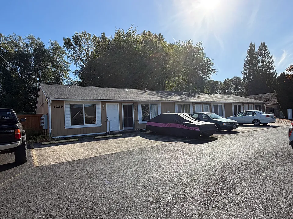 3229 Washington Way #1