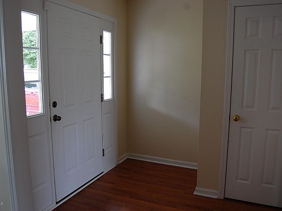 5th image of 300 Providence Dr