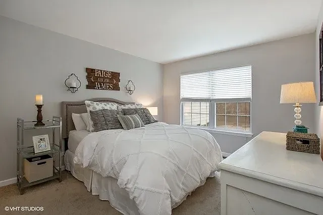1249 Orleans Dr — Photo 8