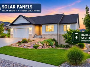 952 E 100 N, Hyde Park, UT 84318