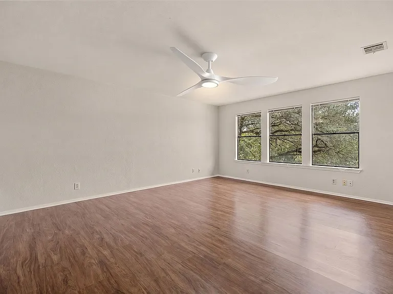 8905 Bridgewood Trl — Photo 23