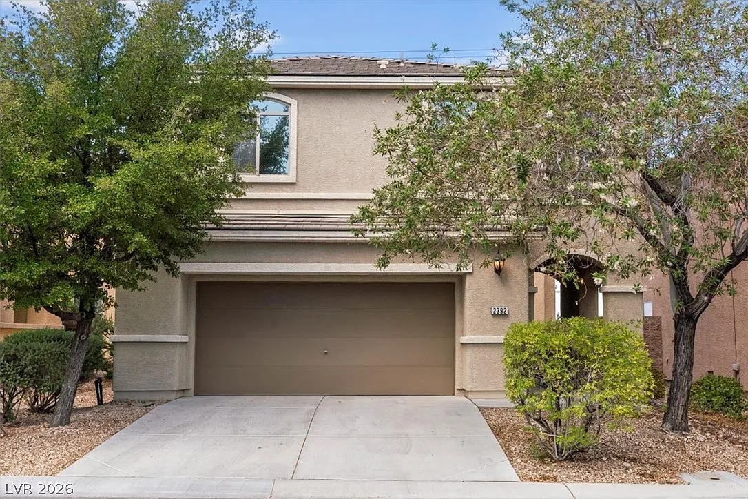 3 bed, 2.5 bath, 1950 sqft, $2,200 — Photo 1