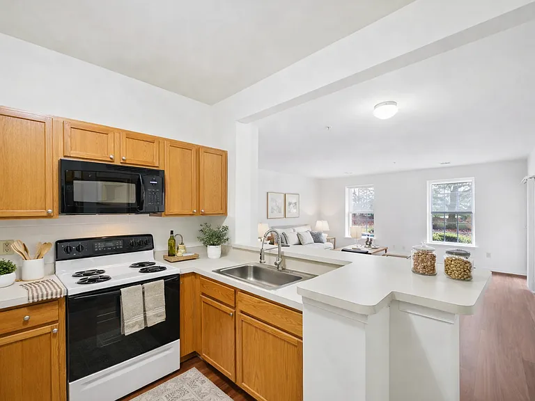 Spring Creek Apartments — Photo 16