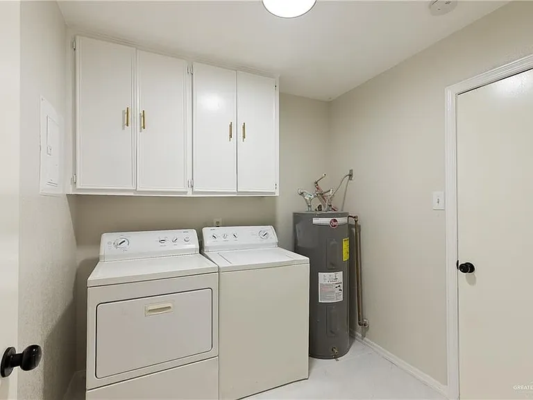 822 Diana Dr #A — Photo 13