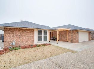 3514 Lakeshore Dr, Enid, OK 73703