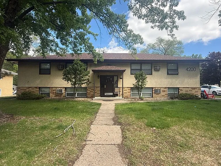 4200 Lakebreeze Ave N #1 — Photo 13