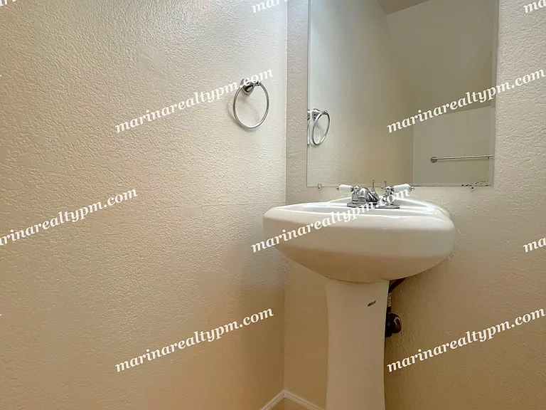 211 Del Luz Ct — Photo 14