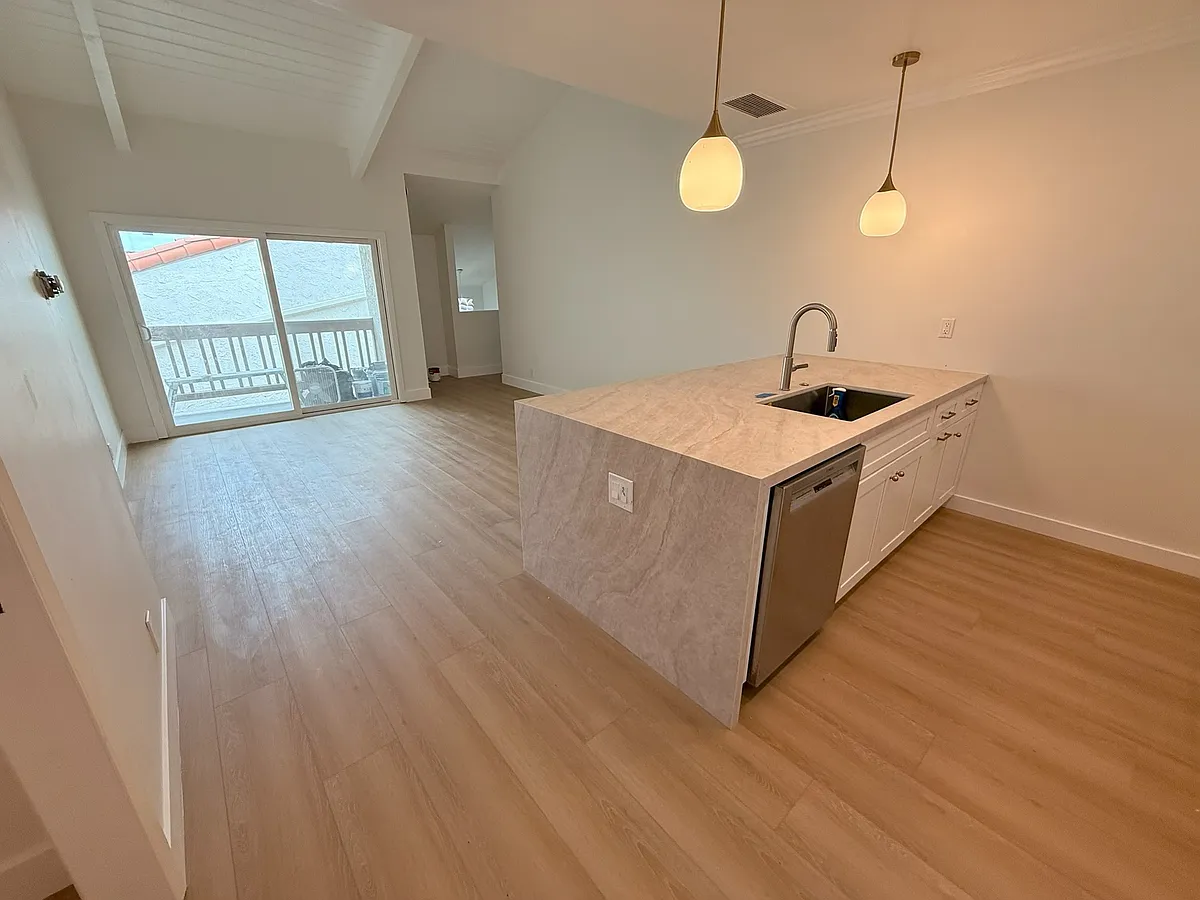 Building Photo - 2270 La Costa Ave #13