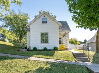 106 Pond St, Muscatine, IA 52761