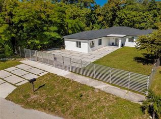 651 NE 172nd St #0, Miami, FL 33162