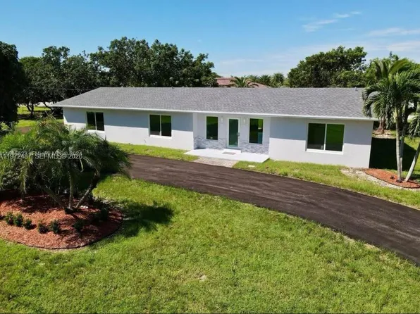 27501 SW 162nd Ct, Homestead, FL 33031