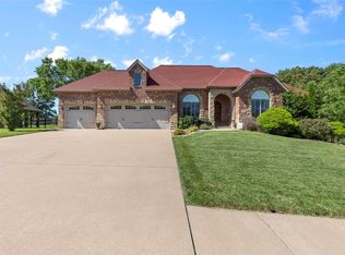 1264 Timber Creek Dr, Cape Girardeau, MO 63701