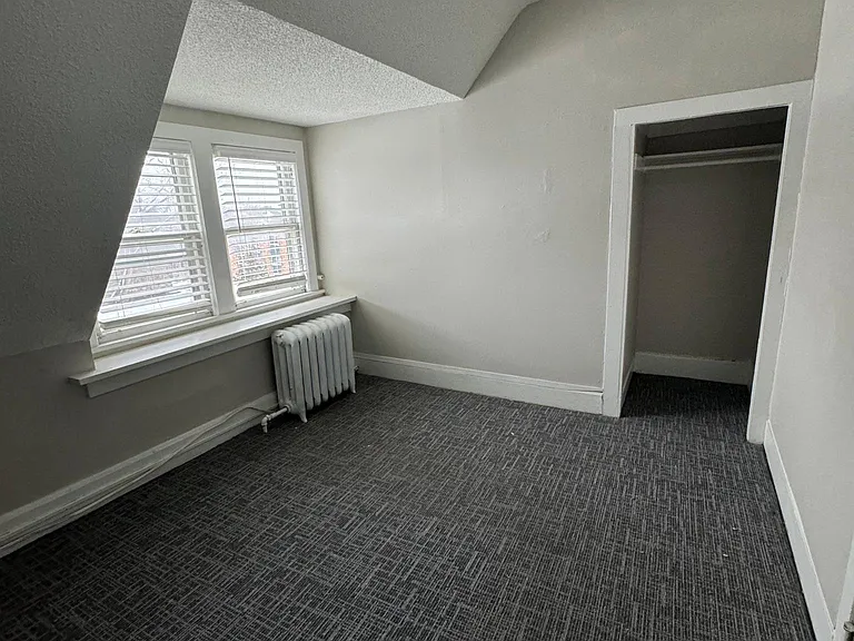 2201 Bryant Ave S #15 — Photo 8