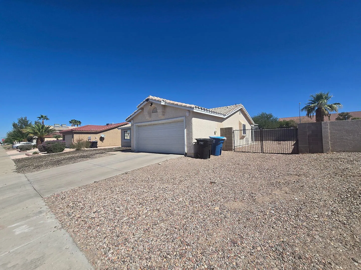 Charming 3-Bedroom Single-Story Home in Henderson Plus One Month Free Rent! — Photo 1