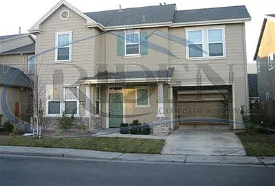 4 bed, 2169 sqft, $2,500 — Photo 2
