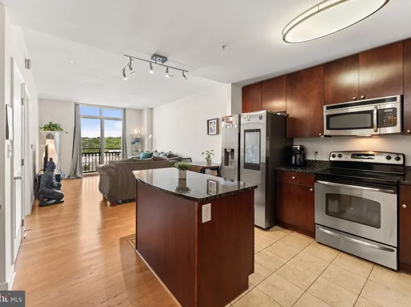 155 Potomac Psge Unit 817, Oxon Hill, MD 20745