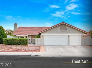 8904 Dio Guardi Dr, Las Vegas, NV 89117