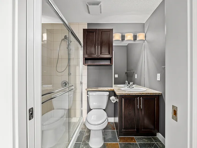 328 21st Ave SW #501 — Photo 15