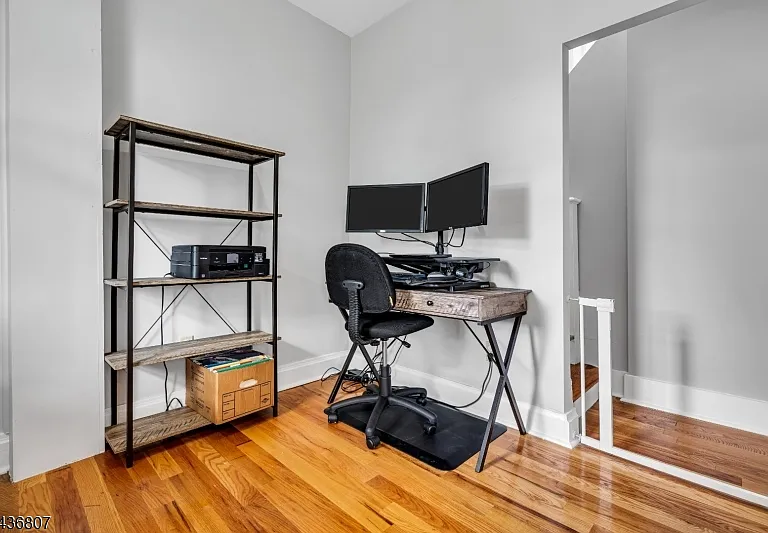 10 Vermont St #2 — Photo 15